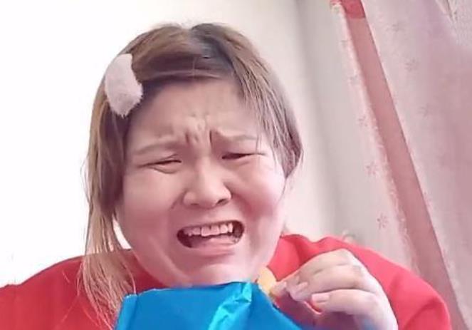 网红郭老师被全平台封号,网友拍手叫好,其实这也反