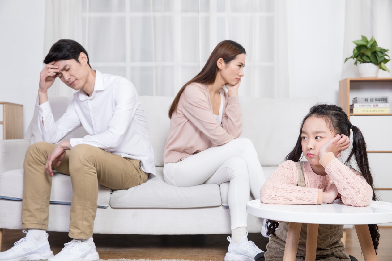 凌晨2点,福建一7岁萌娃报警救父亲,这当爸的真不让孩子省心休闲区蓝鸢梦想 - Www.slyday.coM 凌晨2点,福建一7岁萌娃报警救父亲,这当爸的真不让孩子省心休闲区蓝鸢梦想 - Www.slyday.coM