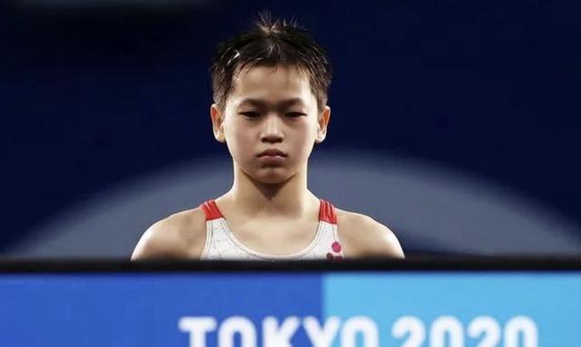 全红婵奥运夺冠只是运气好？20人10米台围观，她再次用实力说话休闲区蓝鸢梦想 - Www.slyday.coM