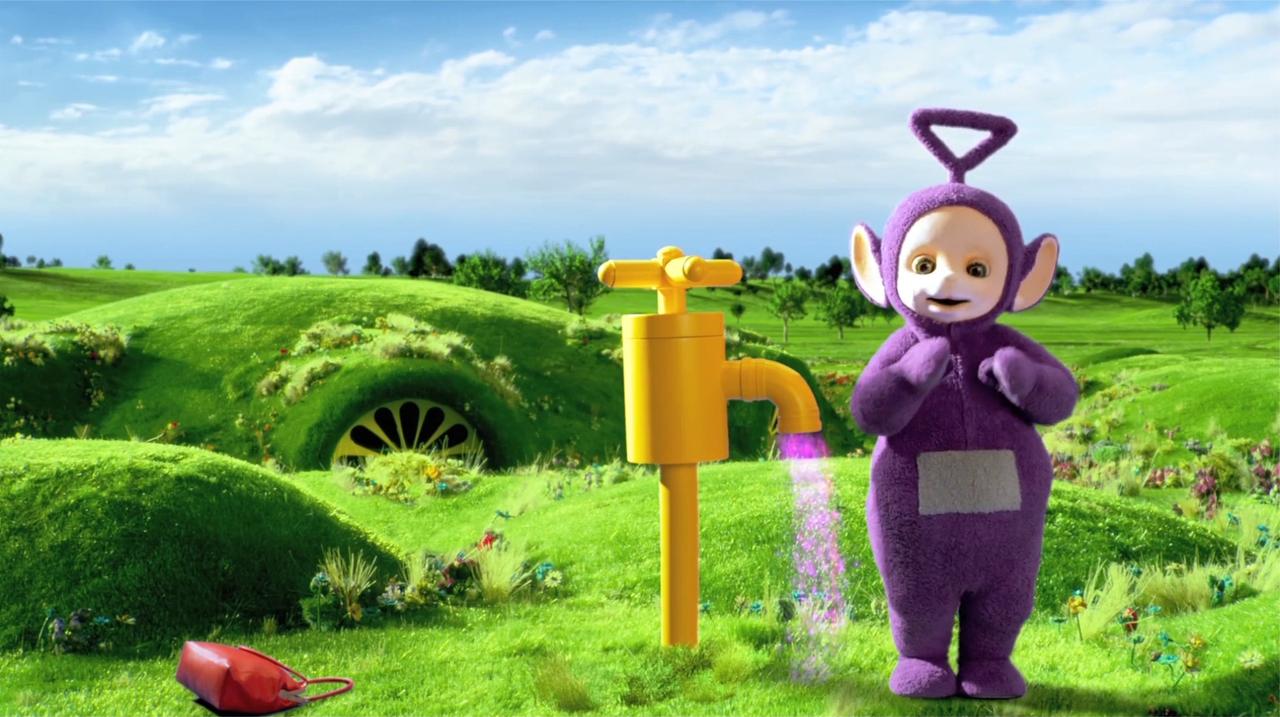 新天线宝宝第一季:宝宝乐园出现水龙头了,丁丁玩的好开心呀