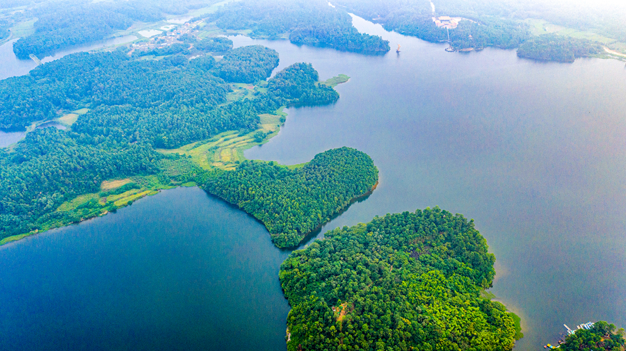 "飞阅"中国丨碧水安澜岱山湖