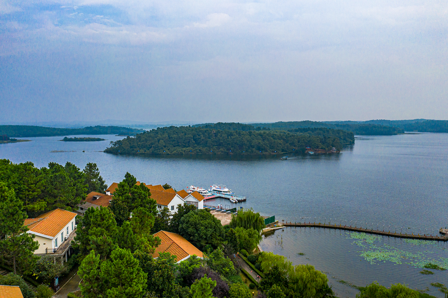 "飞阅"中国丨碧水安澜岱山湖