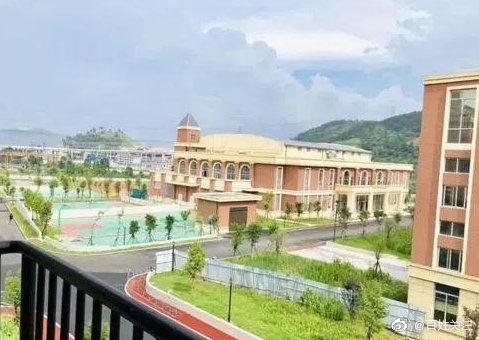 北大两次发函要求福建一学校更名！学校和教育局回应了休闲区蓝鸢梦想 - Www.slyday.coM