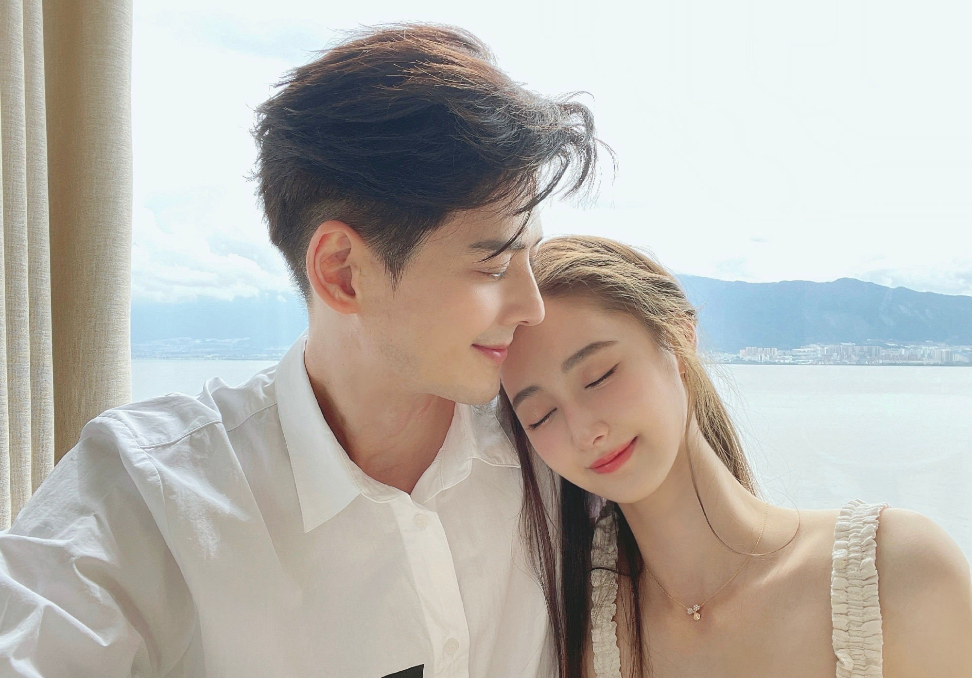 郭品超在女友马泽涵生日当天官宣恋情相差19岁完全像同龄人