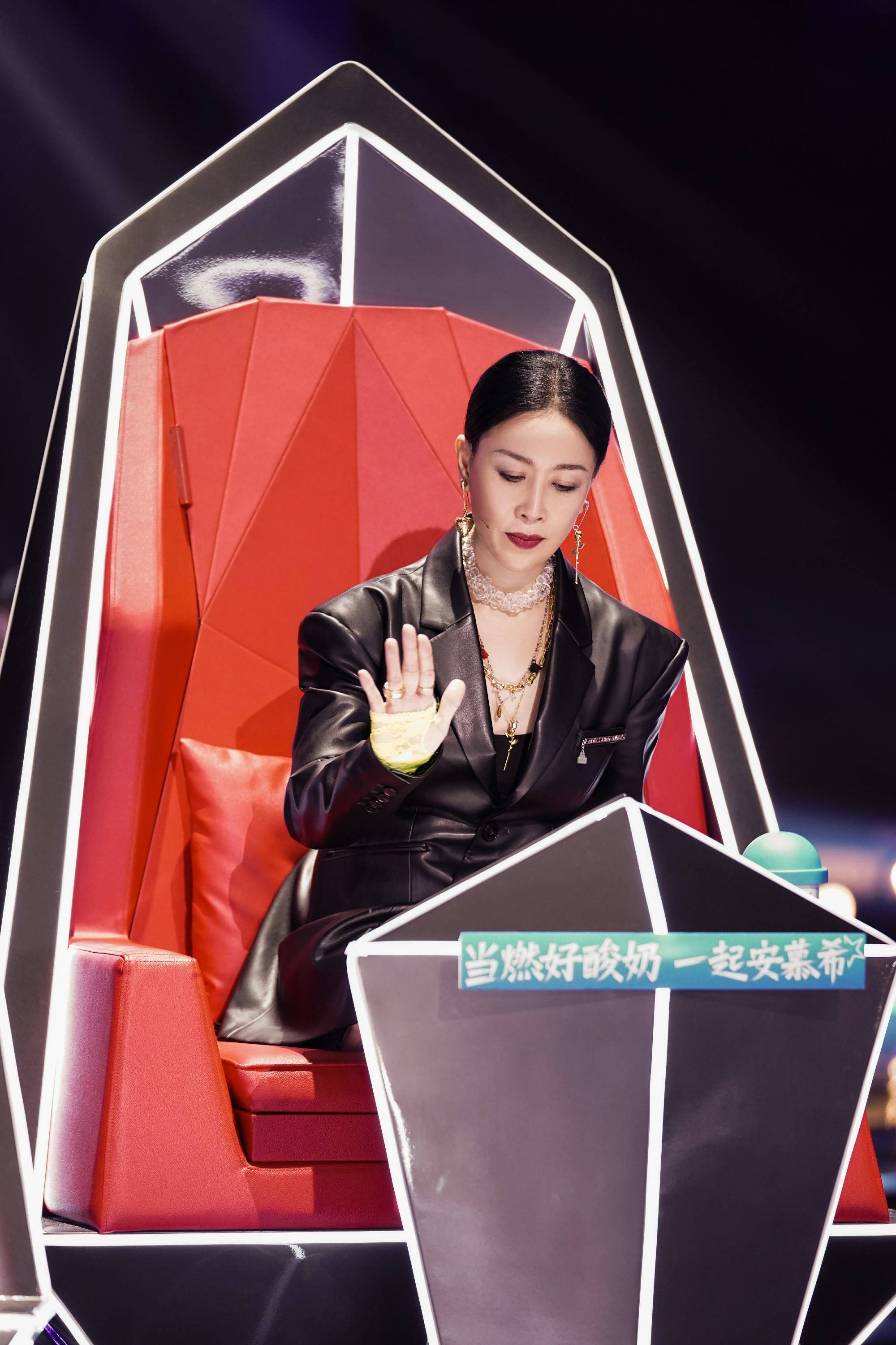 《中国好声音2021》第六期,那英为"好声音"泪洒现场