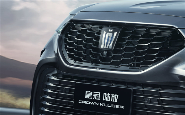 对比汉兰达，皇冠陆放优势在这三个地方！