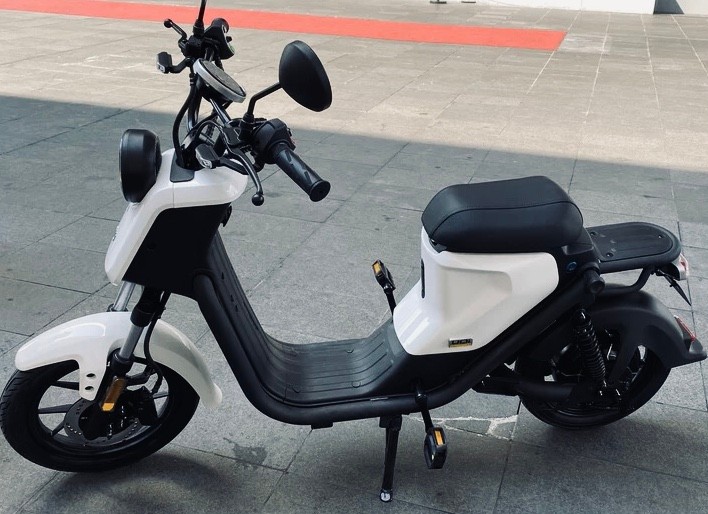 3000多入手哈登同款小牛电动uqi,简约高级还科技感十足__财经头条