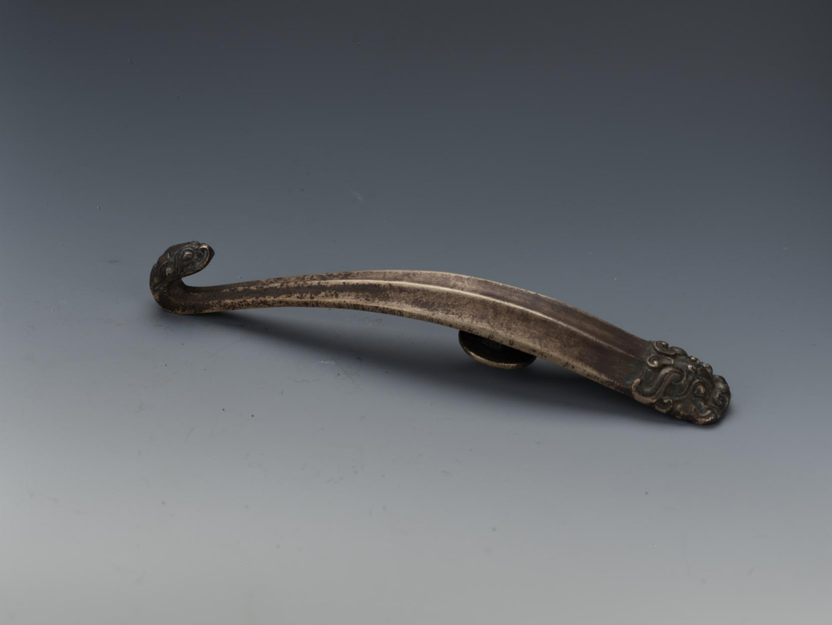 孔博藏珍带钩满堂之座视钩各异