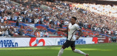 1022天林加德再为三狮军团破门庆祝动作还cue了下c罗