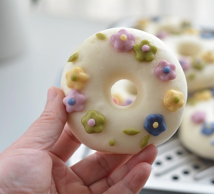 花朵甜甜圈馒头:造型精致,制作省时,美观又好吃|甜甜圈|面团|花朵