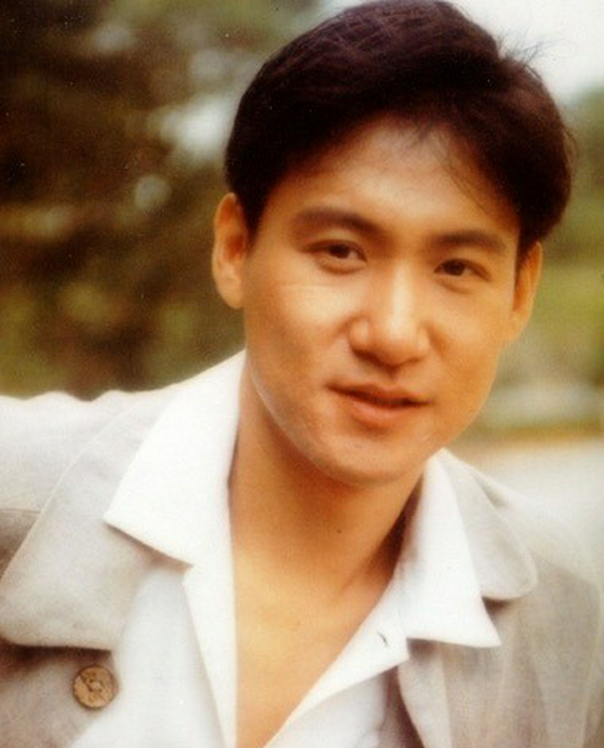 惊艳了一个时代的男明星!刘德华张学友周星驰同框旧照曝光引回忆杀