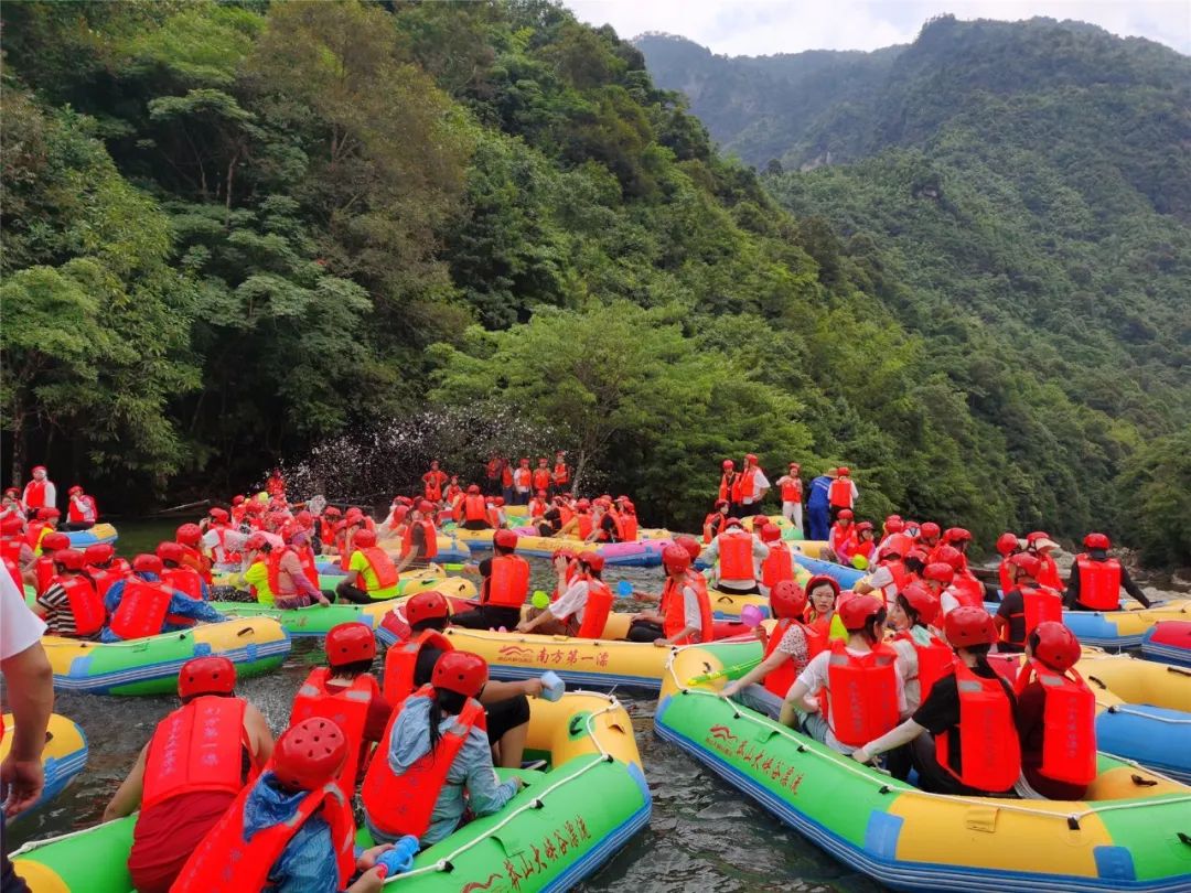 别着急~2021年9月8日之前还能来莽山大峡谷漂流抓住刺激清凉的盛夏