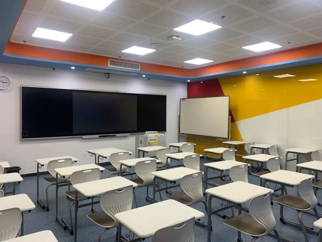 老师休息两天，周五报名爆满……“双减”后的首个周末，培训机构冷清了休闲区蓝鸢梦想 - Www.slyday.coM