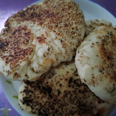 家常油酥烧饼|油酥|面团|五香粉_新浪新闻