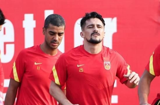 国足变阵首发浮现!4大归化有望齐首发,洛国富阿兰搭档中场休闲区蓝鸢梦想 - Www.slyday.coM