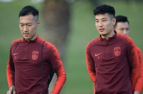 国足变阵首发浮现!4大归化有望齐首发,洛国富阿兰搭档中场休闲区蓝鸢梦想 - Www.slyday.coM