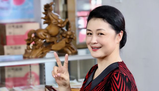 很遗憾,直到于月仙去世,我才知道"谢大脚"在戏里的真名叫谢红__财经