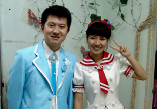 红果果三年抱俩凑成好字二宝体重很吉利接下来会拼三胎