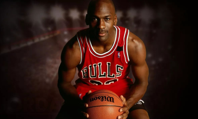 票选历史最佳分卫:乔丹碾压优势居首科比第二 哈登韦德并列第三