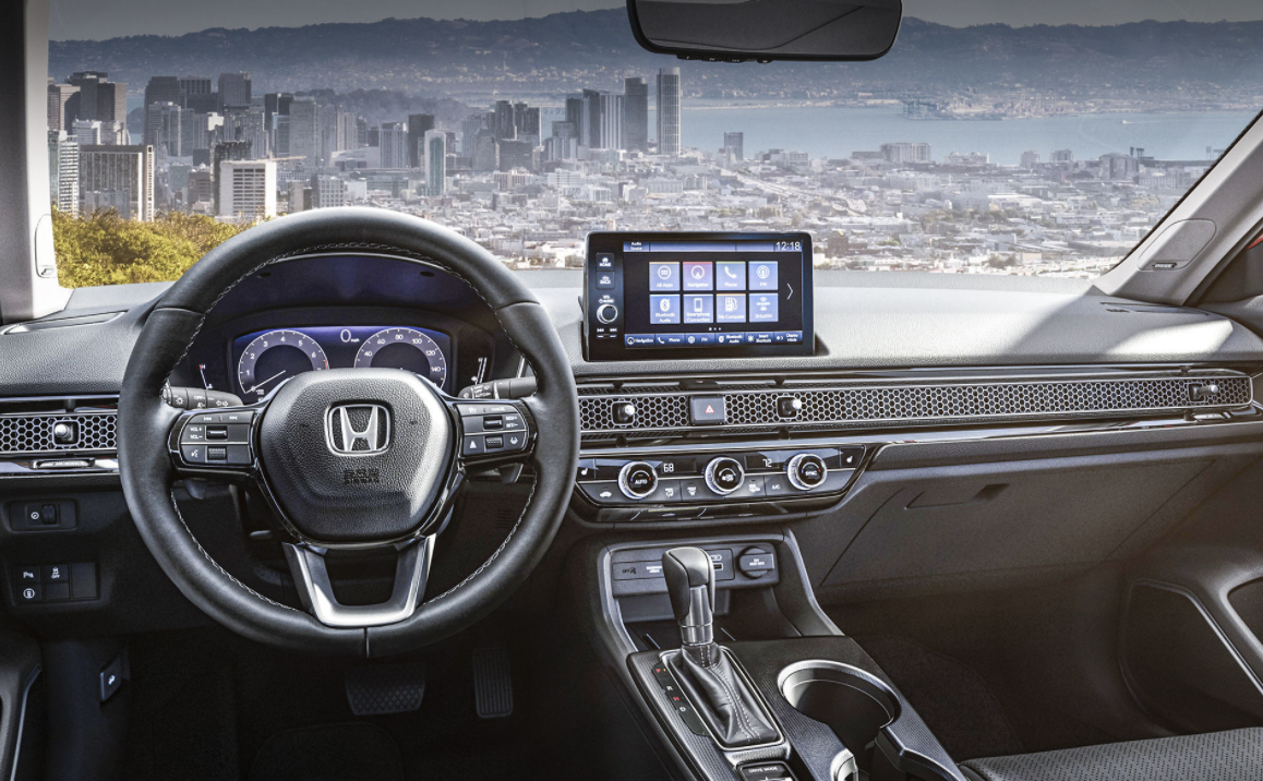 海外版新车内饰现款思域内饰最后在动力上,全新思域终于摈弃了1.