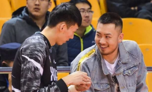 宏远强化队伍,林书豪表态北京首钢,周琦300万加盟澳洲凤凰队?休闲区蓝鸢梦想 - Www.slyday.coM 宏远强化队伍,林书豪表态北京首钢,周琦300万加盟澳洲凤凰队?休闲区蓝鸢梦想 - Www.slyday.coM