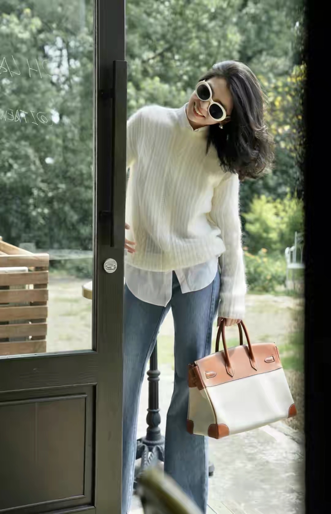 秋天是属于针织衫的季节快来学学时尚博主三木的针织衫穿搭法吧