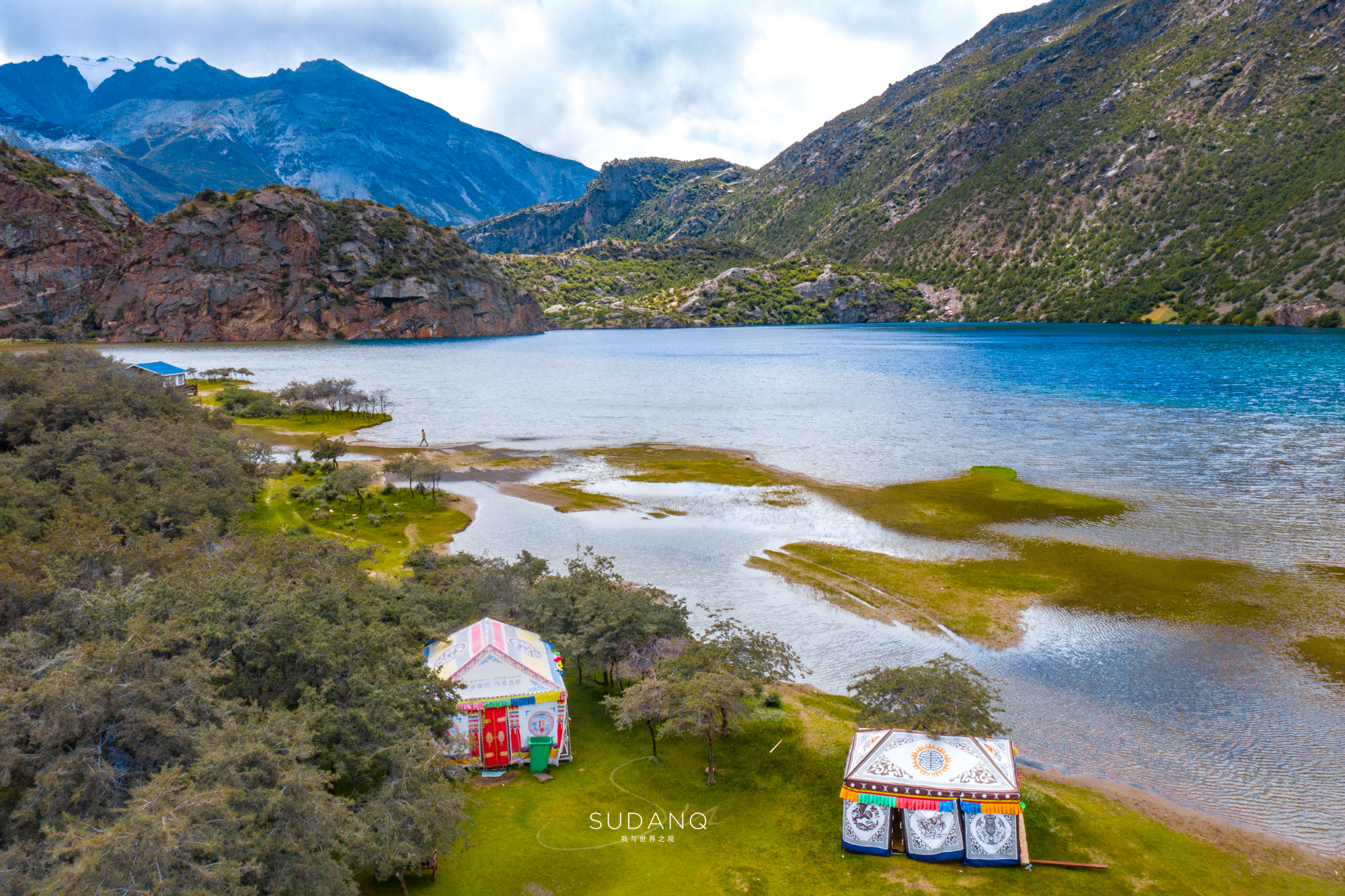 西藏的这个湖泊很神秘传说是神的魂湖还差点被大鹏鸟带到印度