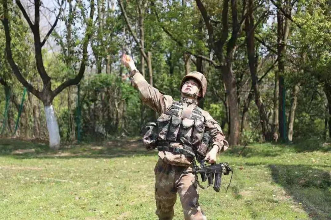 那个倔兵,提干了!