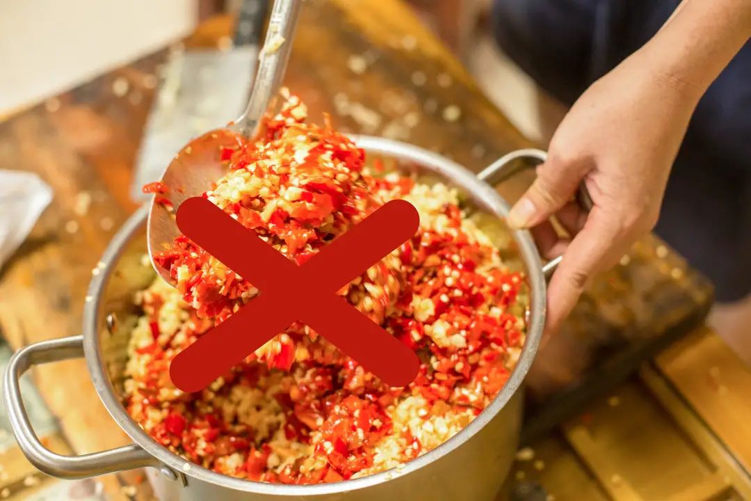 “为啥不牵我的手？”每天被女友逼问！21岁杭州小伙：我太难了休闲区蓝鸢梦想 - Www.slyday.coM