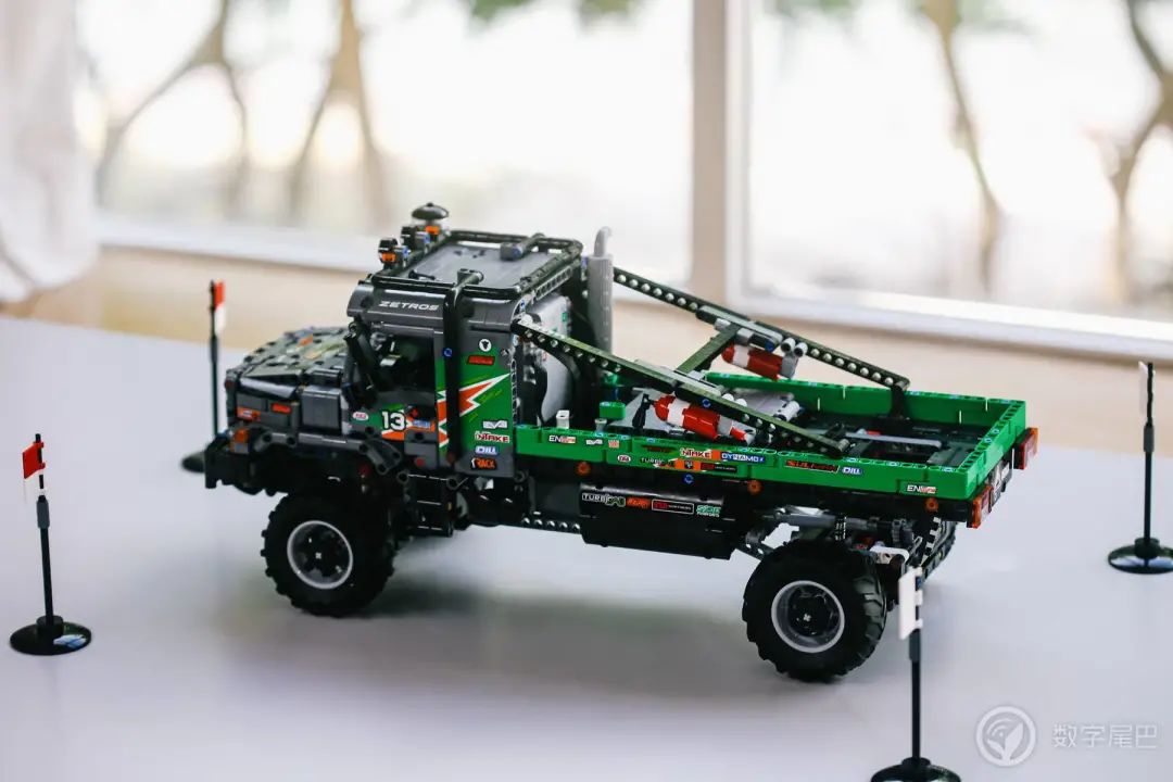 图赏乐高机械组42129梅赛德斯奔驰zetros越野卡车