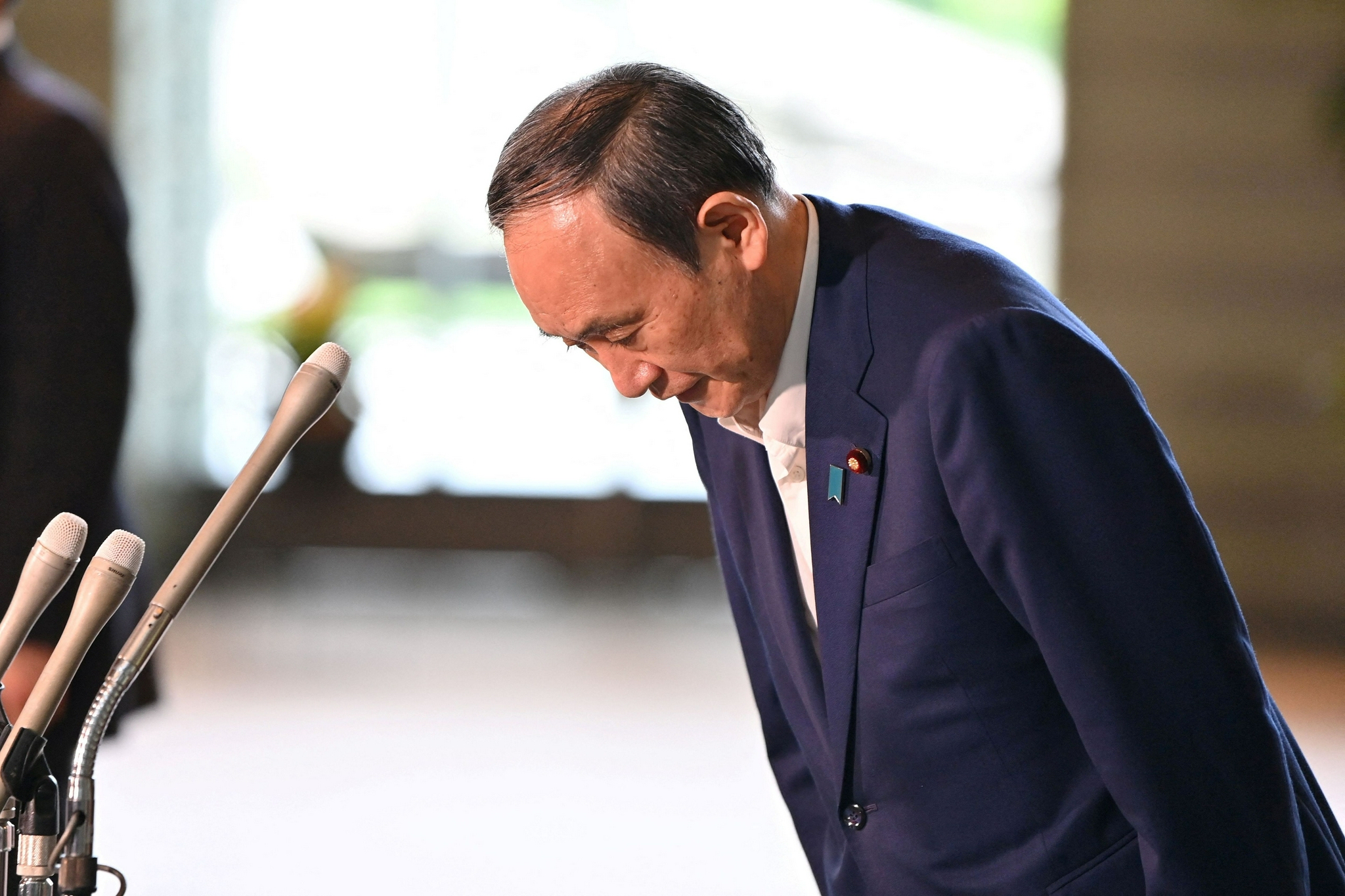 随着日本首相菅义伟宣布不参加原定本月进行的自民党总裁选举,本来大