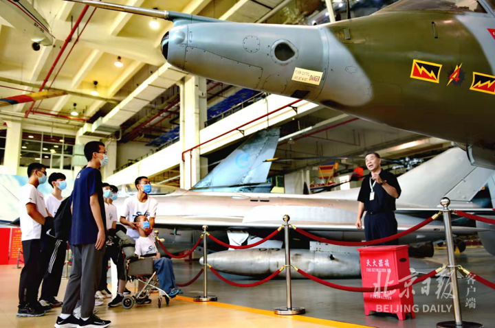 体重18公斤渐冻症新生邢益凡正式入学，回应被称为中国“霍金”休闲区蓝鸢梦想 - Www.slyday.coM