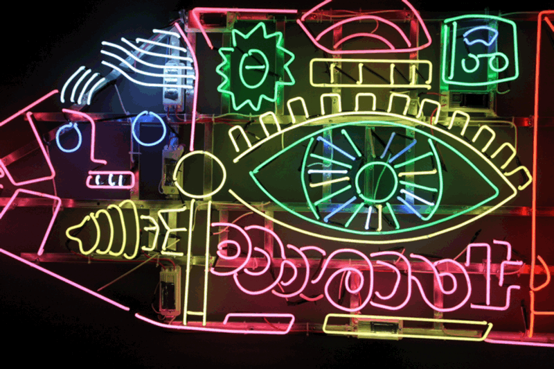 陈子丰霓虹灯作品水墨本身没有任何问题hi:在你心里,"传统"的高峰是