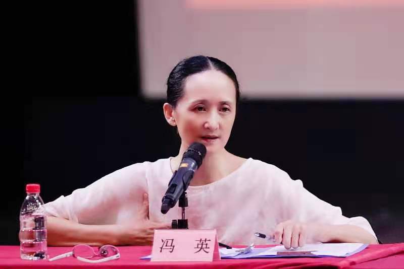 中央芭蕾舞团冯英结合《通知》精神,具体从"加强学习教育,加强示范