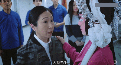 被扇巴掌后，马上「捂脸」VS「x幻想」，哪个更止痛？休闲区蓝鸢梦想 - Www.slyday.coM