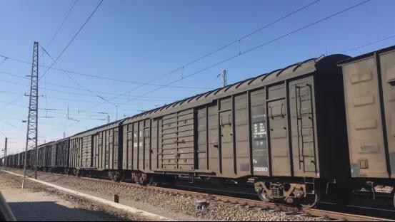 17年前，那个扒飞机奇迹生还的中国男孩，后来怎么样了？休闲区蓝鸢梦想 - Www.slyday.coM