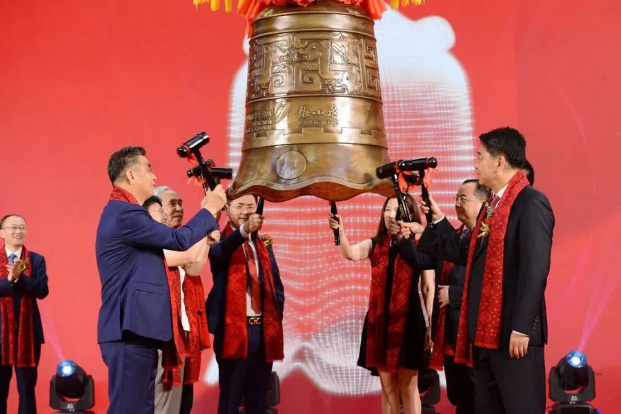 393岁张小泉上市迎开门红首日涨幅达39406