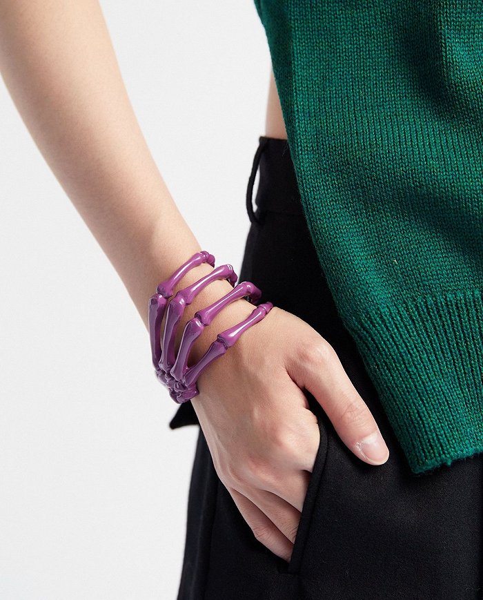 raf simons骷髅手环个性十足, 以白雪公主毒苹果为灵感的彩妆组合丨是