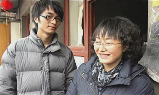 17年前，那个扒飞机奇迹生还的中国男孩，后来怎么样了？休闲区蓝鸢梦想 - Www.slyday.coM