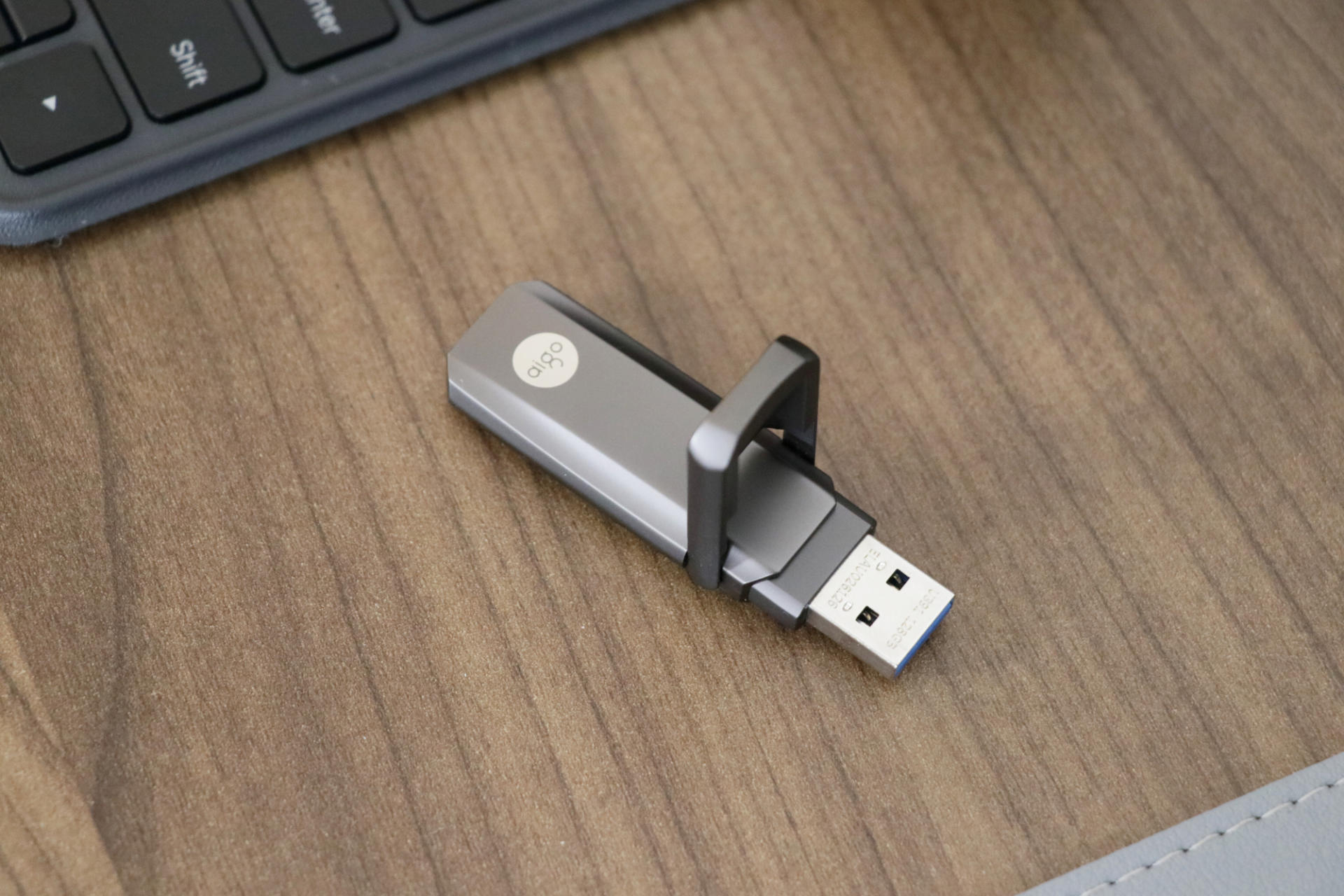 体验超出传统u盘几条街ussd固态u盘不止速度快