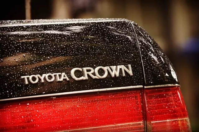 顶配45.08万？皇冠陆放加价10万，你会花宝马X3的价格买它吗？