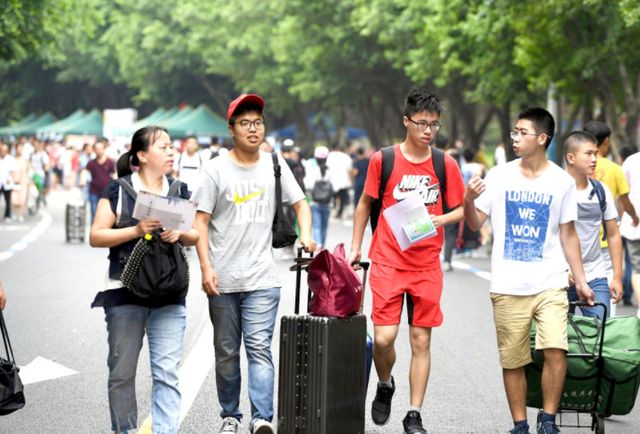 985女硕士失业,只因没眼界大学、专业、单位都选错,太可惜了休闲区蓝鸢梦想 - Www.slyday.coM