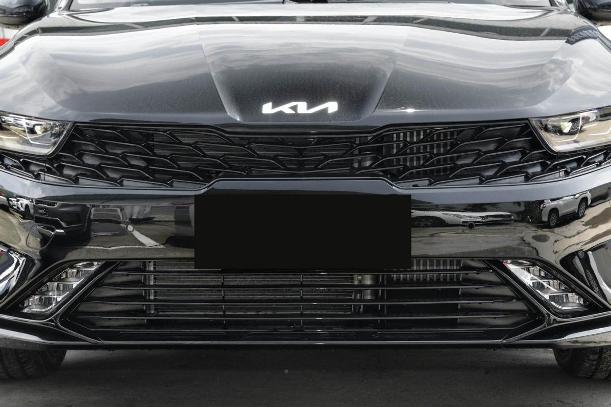 合资一定走量这b级车配20t8at还有贯穿尾灯降价也卖不动