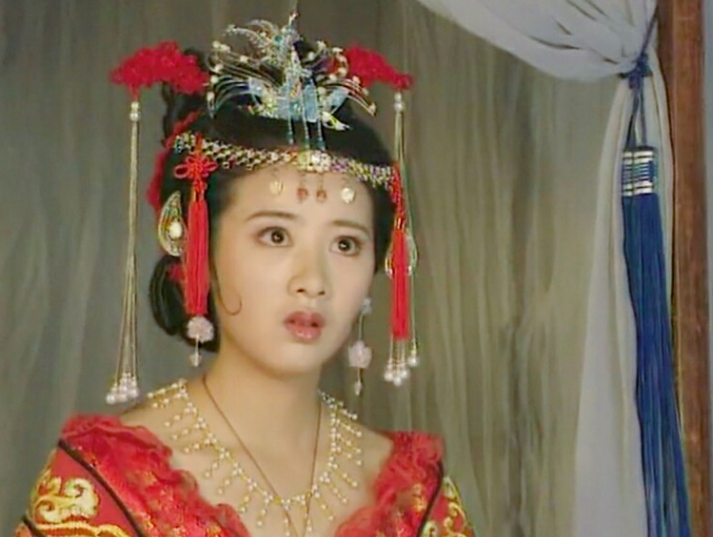 "杜冰雁"前后嫁二人,师生恋和平分手,姐弟恋甜蜜至今