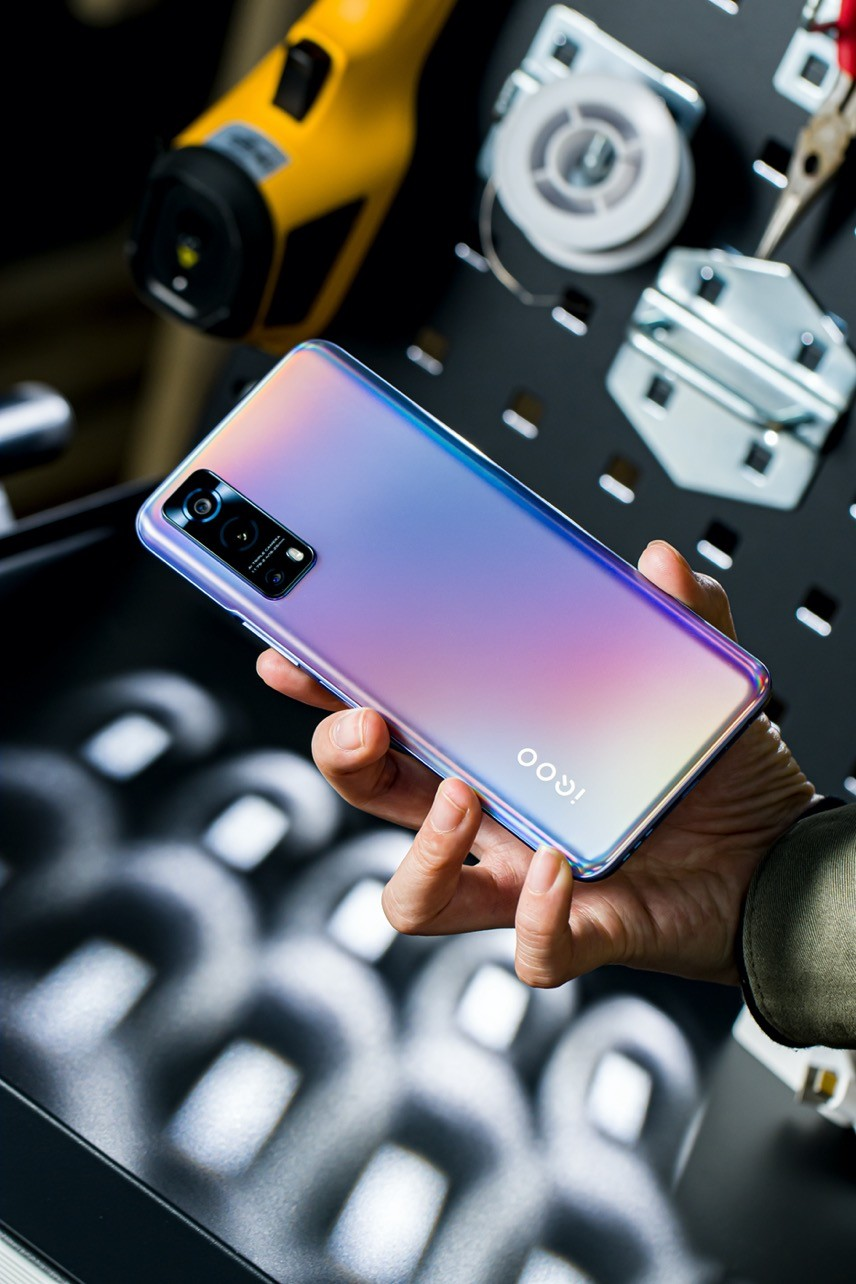 iqoo z3发布半年依旧是销量担当,到底有何秘诀?