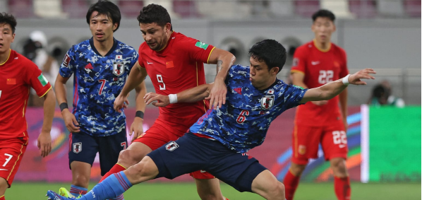 国足输日本赛后发布会，李铁说的2个问题，1个看得准1个伤自尊休闲区蓝鸢梦想 - Www.slyday.coM