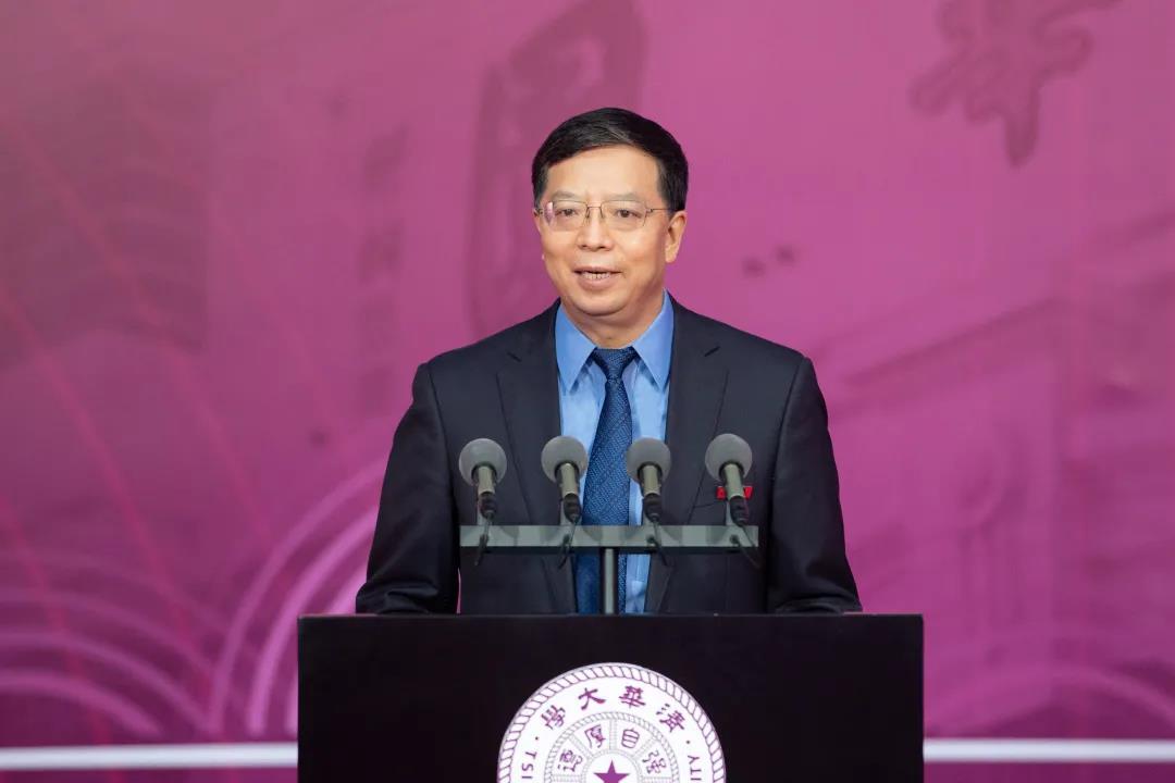 清华大学校长邱勇:十年来出境校友中超半数已回国,比例还在扩大中