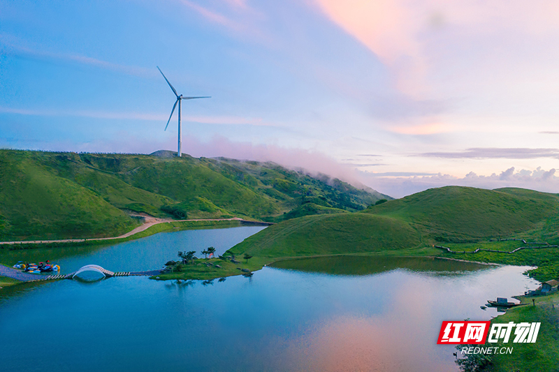 北湖区境内河流众多,为湘江,北江两大水系发源地之一,主要有西河,郴