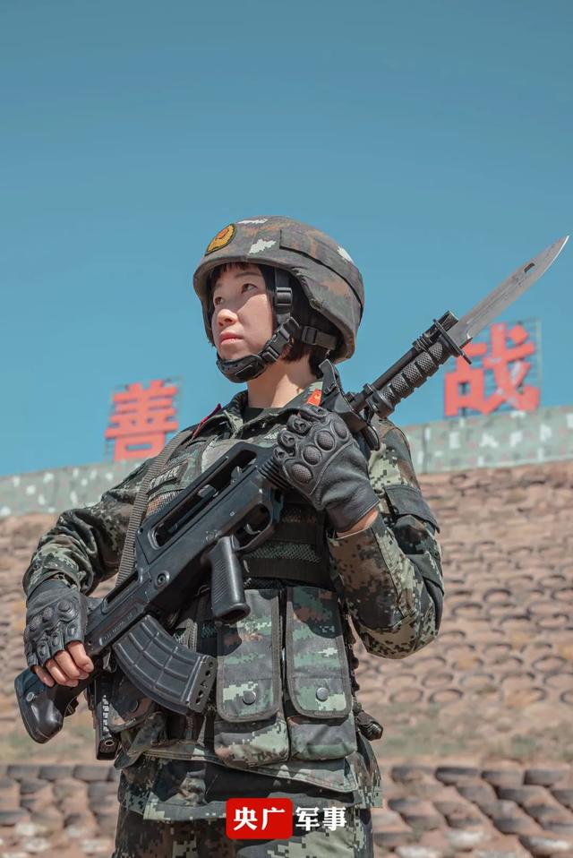 实力圈粉女子特战队员高燃壁纸来了