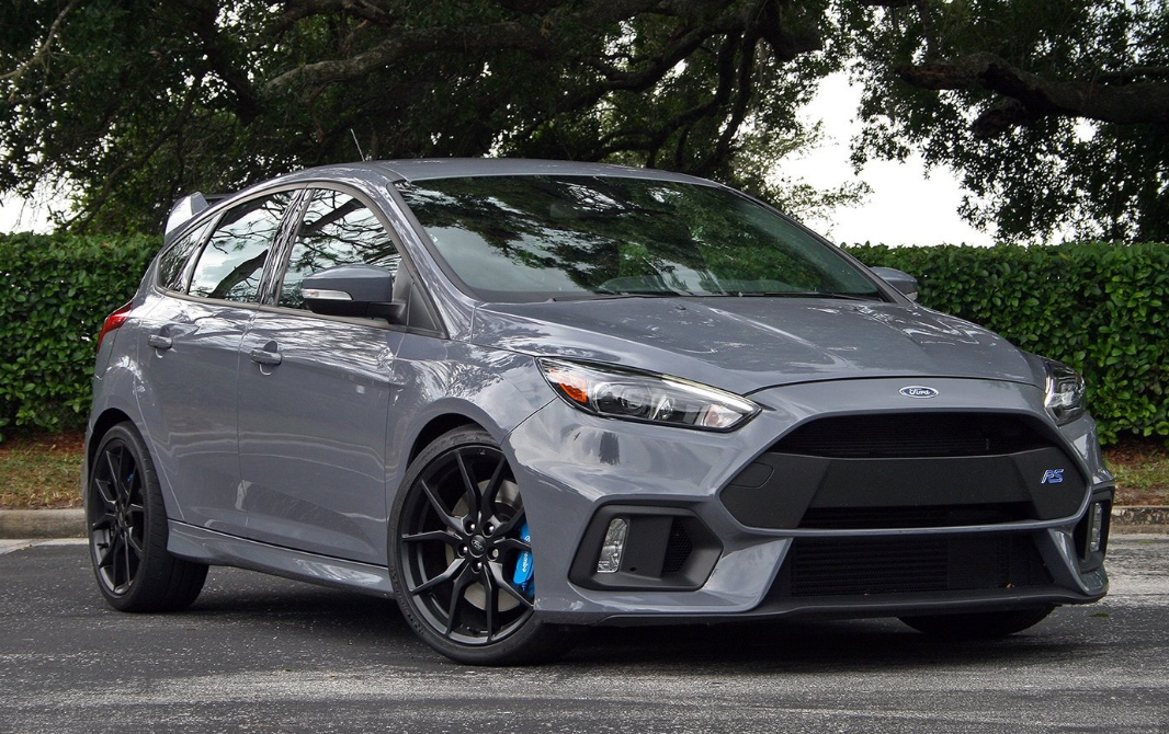 福克斯st毫不畏惧对战高尔夫gti